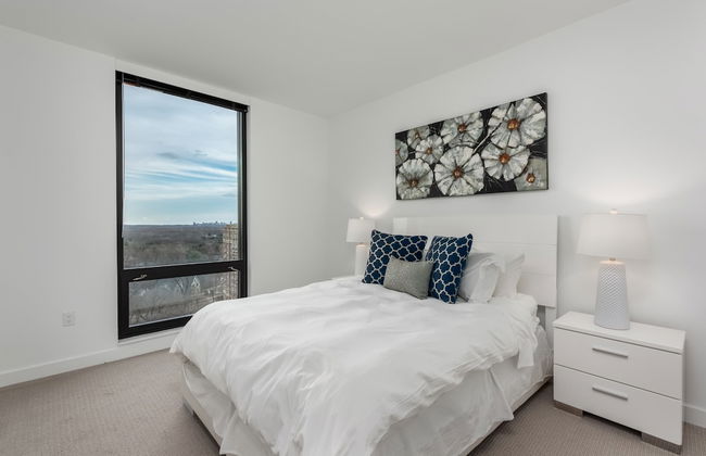 Global Luxury Suites at Reston Town Center - Photo 22