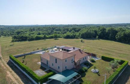 Beautiful Villa Sveta Anna with jacuzzi in Tinjan - Foto 13