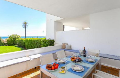 Frontline beach ground floor apartment - Los Monteros Palm Beach - Photo 9
