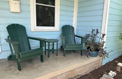 The Blue House- Backyard, grill, pets welcome - Foto 6