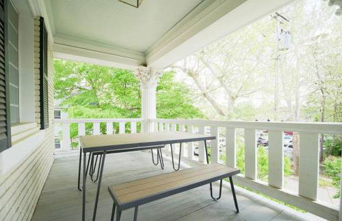 Chic 4BR 3BA Historic Home Near Country Club Plaza - Photo 55