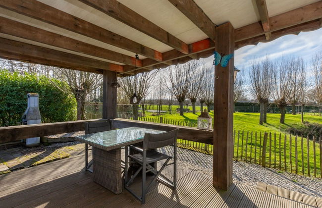 Romantic Holiday Home With Garden - Foto 12