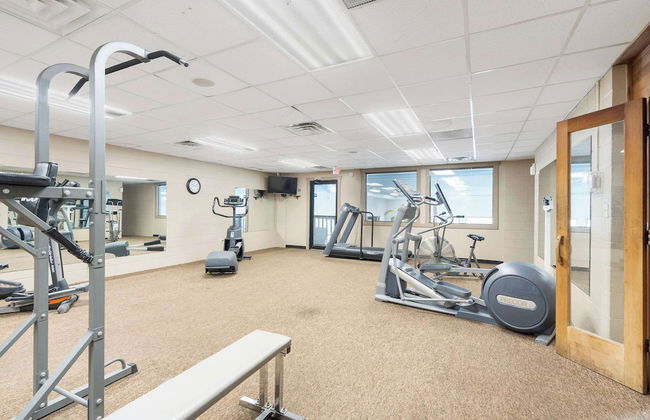 Lakefront Oasis Amazing Views! - Photo 16