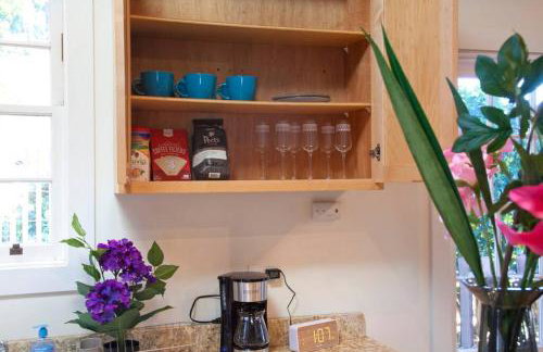 Berkeley Cottage, Comfy, Stylish Good Wi-Fi - Photo 16