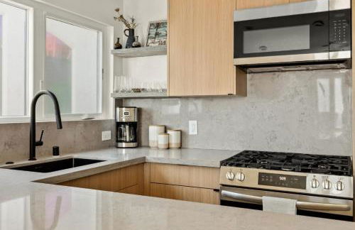 Tide House Unit D Modern Oceanview 1BD w Parking - Foto 11