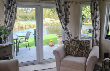 Nicks and Carmels by the Lake - Foto 1