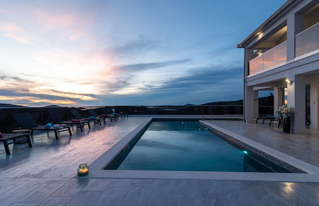 Luminous Infinity Villa With Pool and Gym - Foto 29