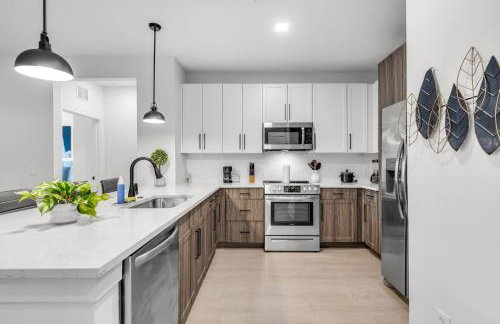 Peaceful 2BR by the Bay Pool and Coastal Vibes - Foto 25