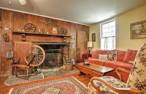 Historic Huntington Home - Walk to Westfield River - Foto 3