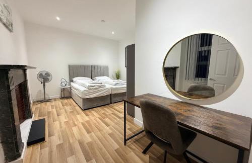 MK Apartments, Chorlton, Manchester Car Park - Foto 4