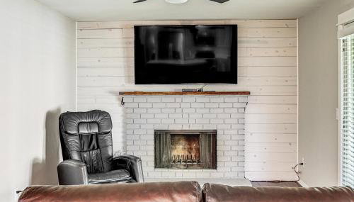 Golf, Hike, Dine and Relax Home in Port Orchard - Foto 2