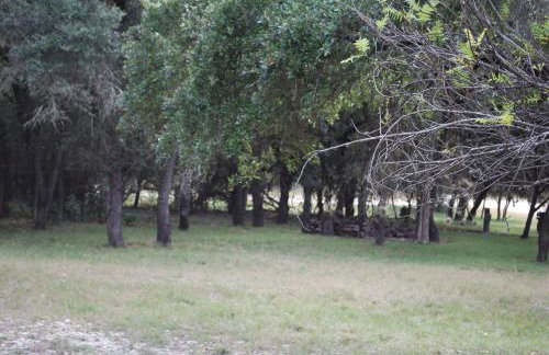 Nueces River Cabins-Pecan Cabin - Foto 18