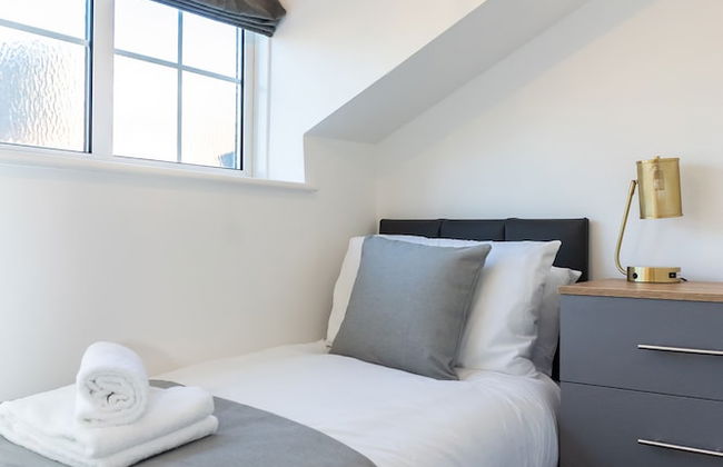 Stunning 4 Bed Sleeps 8 Cottage Parking - Foto 6