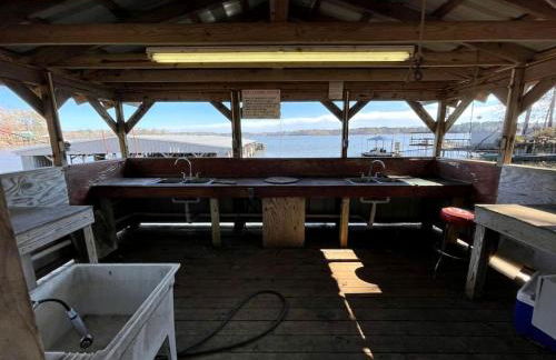 Amazing Vacation Rental in Sabine National Forest on Toledo Bend Lake for a Fantastic Family Escape in Hemphill, Texas - Foto 38