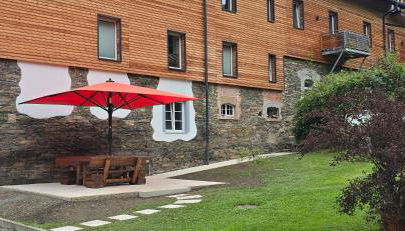 Gästehaus Hirschstein - Hochwertige Ferienwohnung in sehr ruhiger Lage direkt am Fluss Göltzsch - Foto 2, Garden, Garden view