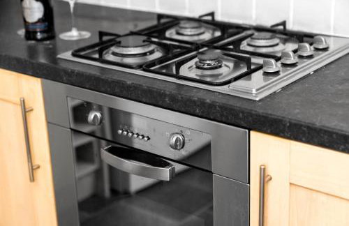 3 Bedroom House - Garden - Parking - Interior Designed - Netflix - Wifi - 52H - Foto 16