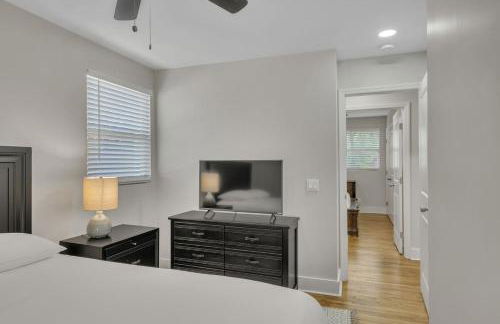 Single Story Pet Friendly Home, with Fenced Yard, Fire Pit, 5min to Downtown!! - Foto 21