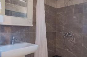 Lesvos Tower House Komninos - Photo 71