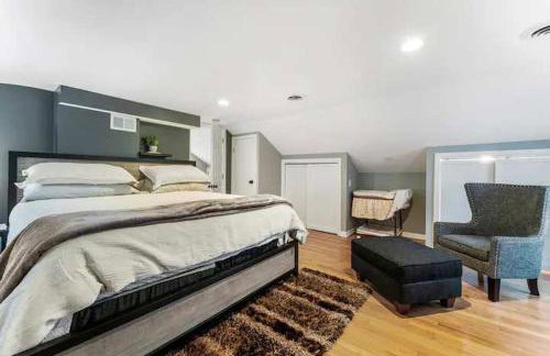 Newly remodeled Near Lake 4BR Hot Tub Navy Family home - Foto 34