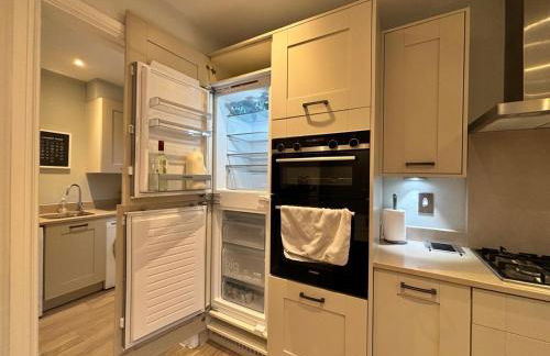 Show home Chester, Chester Zoo, Cheshire Oaks - Photo 8