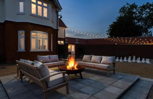 Merry Lakes - Luxury Lakeside Escape with Pool - Just 30 Minutes from London - Foto 62