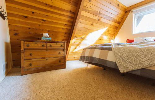 Furnished Deck and Fire Pit Happy Jack Cabin - Foto 17