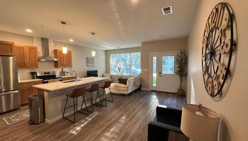 Unwind in Style at Fargo's Hidden Gem! #102 - Foto 3