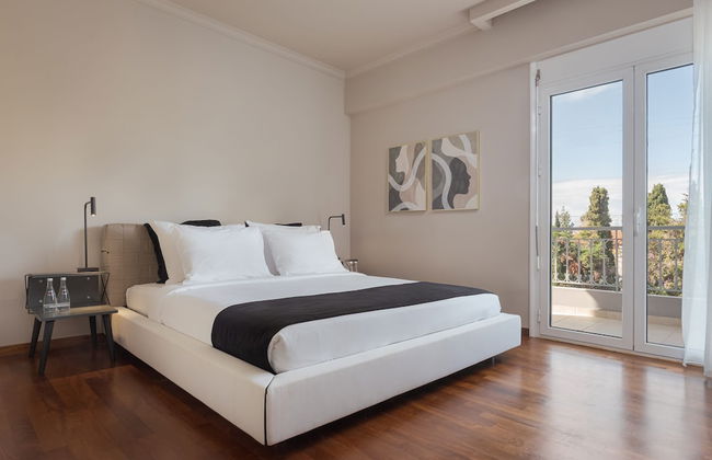 Athenian Grand Riviera Villa - Photo 2