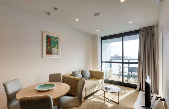 Ramada Suites By Wyndham Victoria Street West - Photo 20