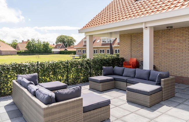 Luxurious 20-person Apartment on Ameland - Photo 31