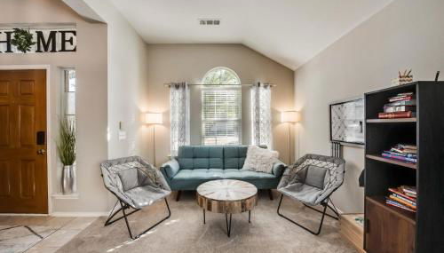 Heart of Grand Prairie 4BD with Pool & Game Room - Foto 5