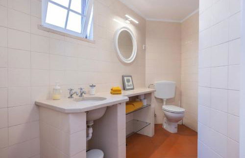 Estoril Haven - Photo 8