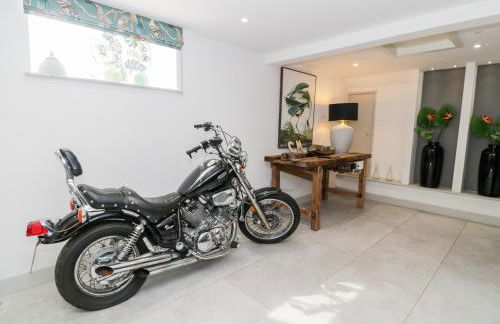 Capel Mawr, Basement 19 - Photo 10