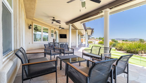 Bear Bridge by Avantstay Hilltop Haven in Temecula w Views Putting Green Hot Tub - Foto 4, Habitación