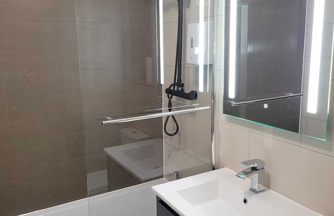 Stunning 2-bed Apartment in Manchester Built 2023 - Foto 19