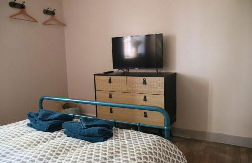 Le Vieil Home, au pied de la cité médiévale - Foto 10