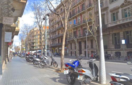 BizFlats Eixample Apartments - Photo 9