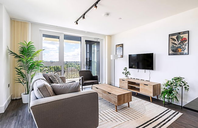 Sleek and Stylish 9th Floor Apartment - Foto 1