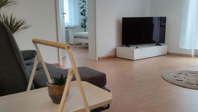 Schöne und optimal gelegene Wohnung OG - Foto 1