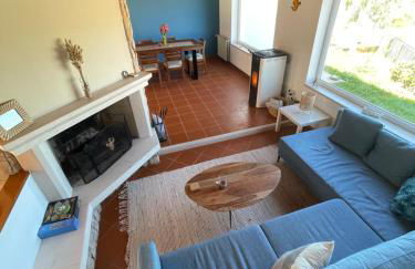 Sunny Villa Minutes from the Beach - Foto 7