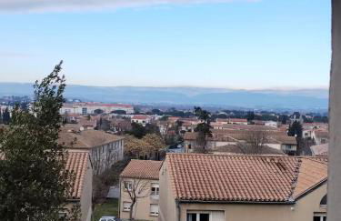 Terrasse et parking a 500m de la Cite AR - Foto 19