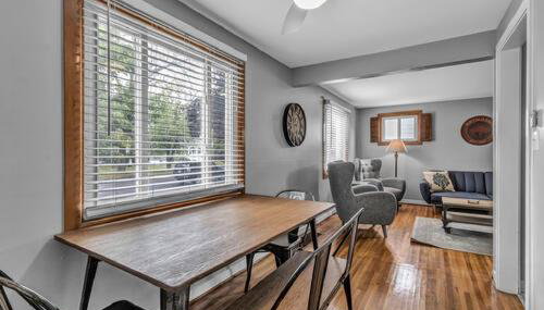 Gorgeous 2 Queen Bedroom Lower Apartment in North Buffalo with Free Driveway Parking - Foto 4