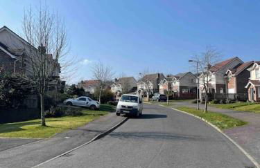 Spacious 4 bedroom house with large garden - Foto 23