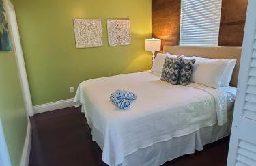 Duval Street Suite w kitchen and shared heated pool - Foto 1