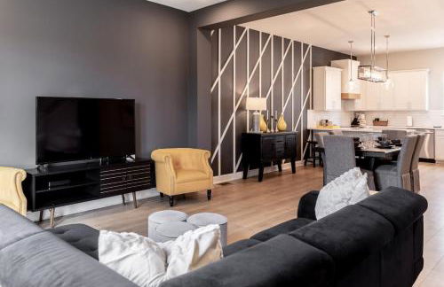 STAR Retreat Townhome with Garage 3 miles to Downtown - Foto 4