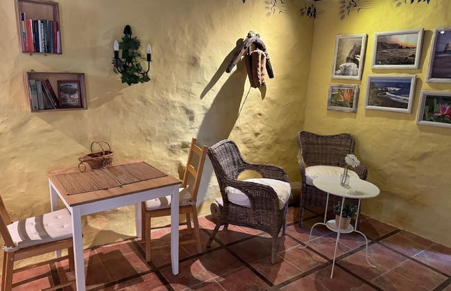 Oasis Hill Botanical Garden - Foto 24