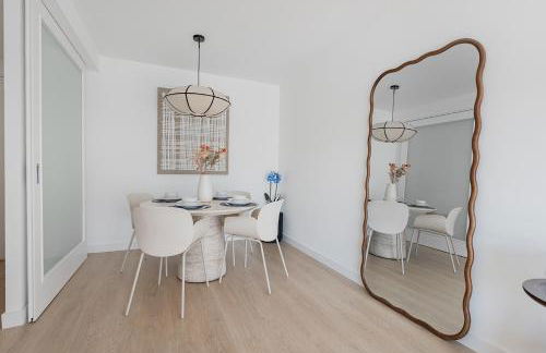 Quiet modern 2 bed apartment with Balcony, Pool and Free Parking - Foto 10