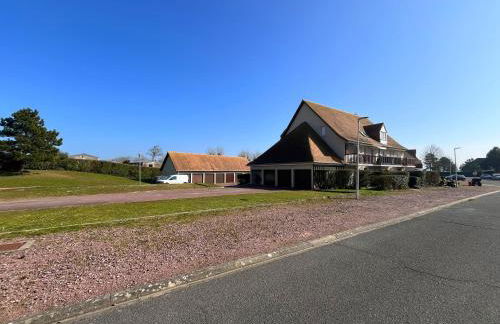 Petite cour privée - à 1minute à pied de la plage - Photo 36