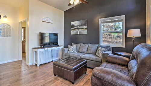 Gray Home with View of Boone Lake and Fire Pit! - Foto 3