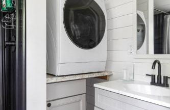 Riverside Tiny House with hot tub near Stowe - Foto 10